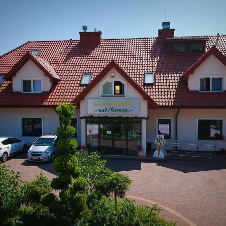 Отель Gosciniec Nad Narwia - Airport Modlin Kikoly Экстерьер фото